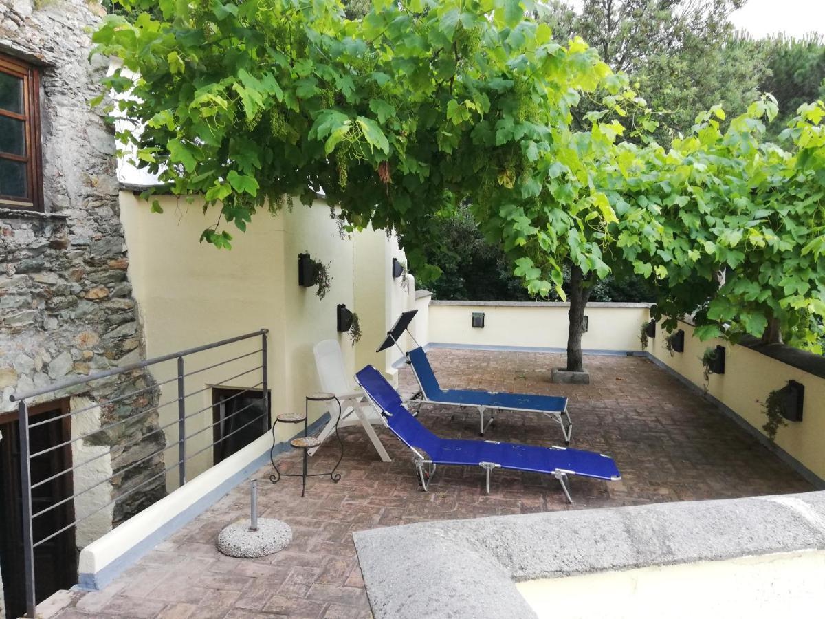 Le Petit Chateau Vezzi Portio ภายนอก รูปภาพ
